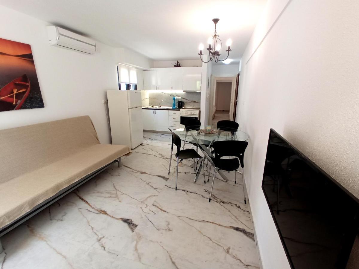 Salonikiou Beach Apartments Akti Salonikiou ภายนอก รูปภาพ