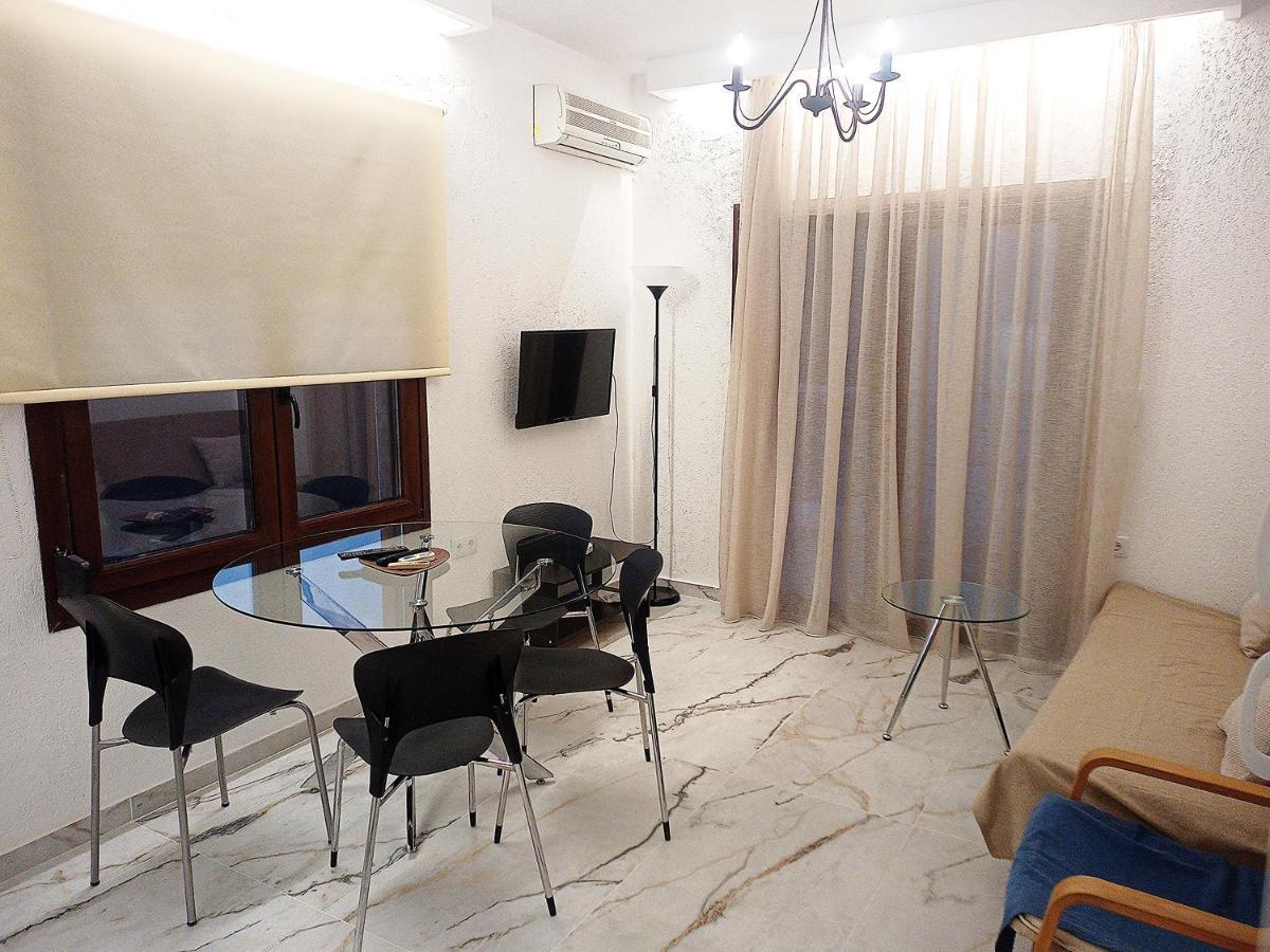 Salonikiou Beach Apartments Akti Salonikiou ภายนอก รูปภาพ